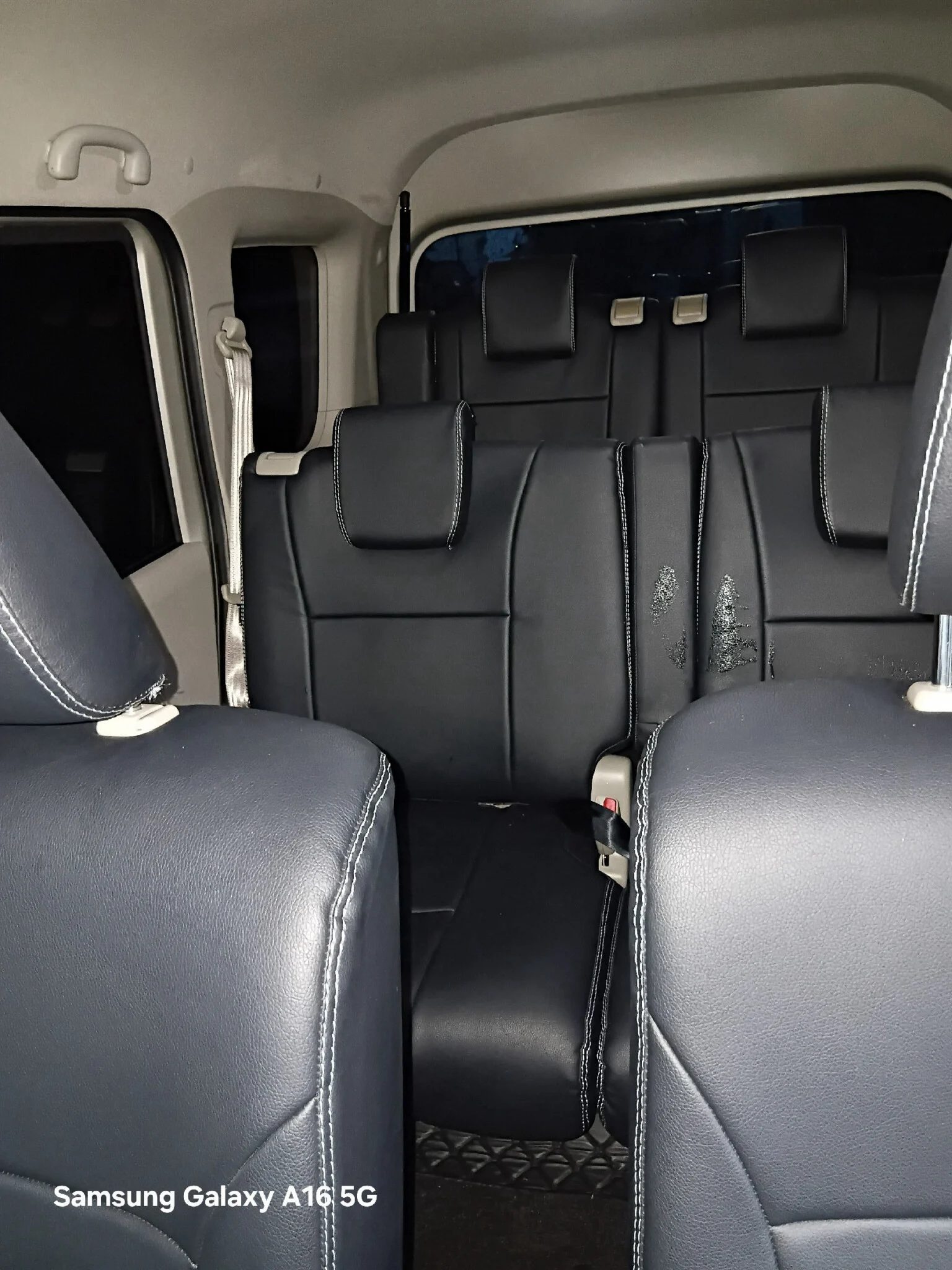 Passenger cabin — SUZUKI wagon