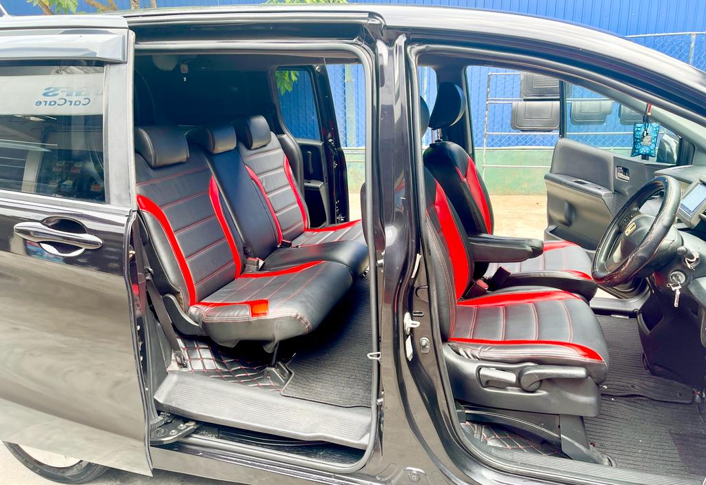 Interior left — Honda Spike