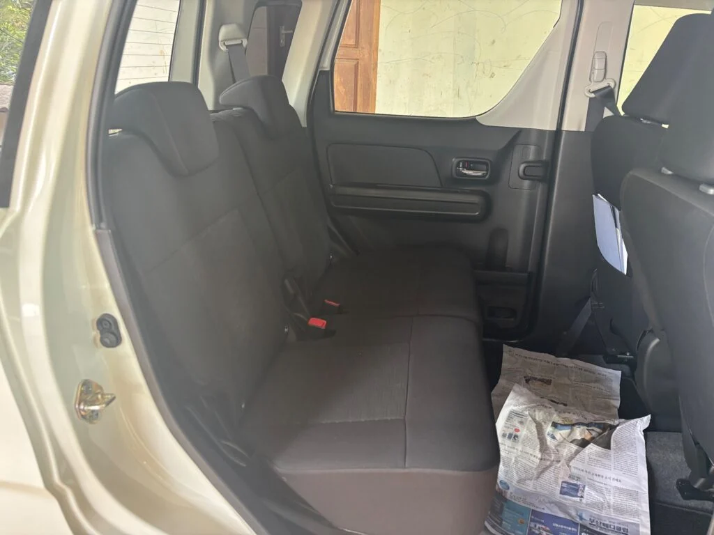 Passenger cabin — Suzuki MH95S