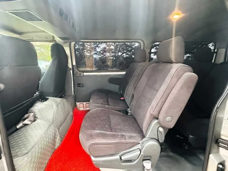 Interior left — NISSAN E25