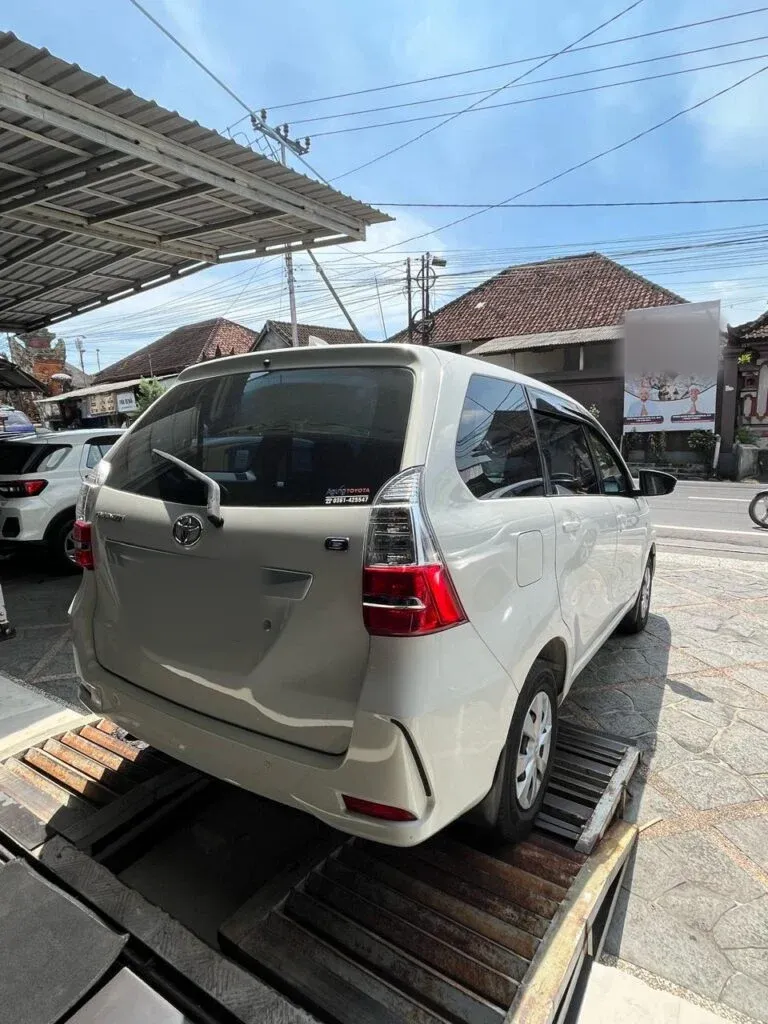Toyota avanza photo 4