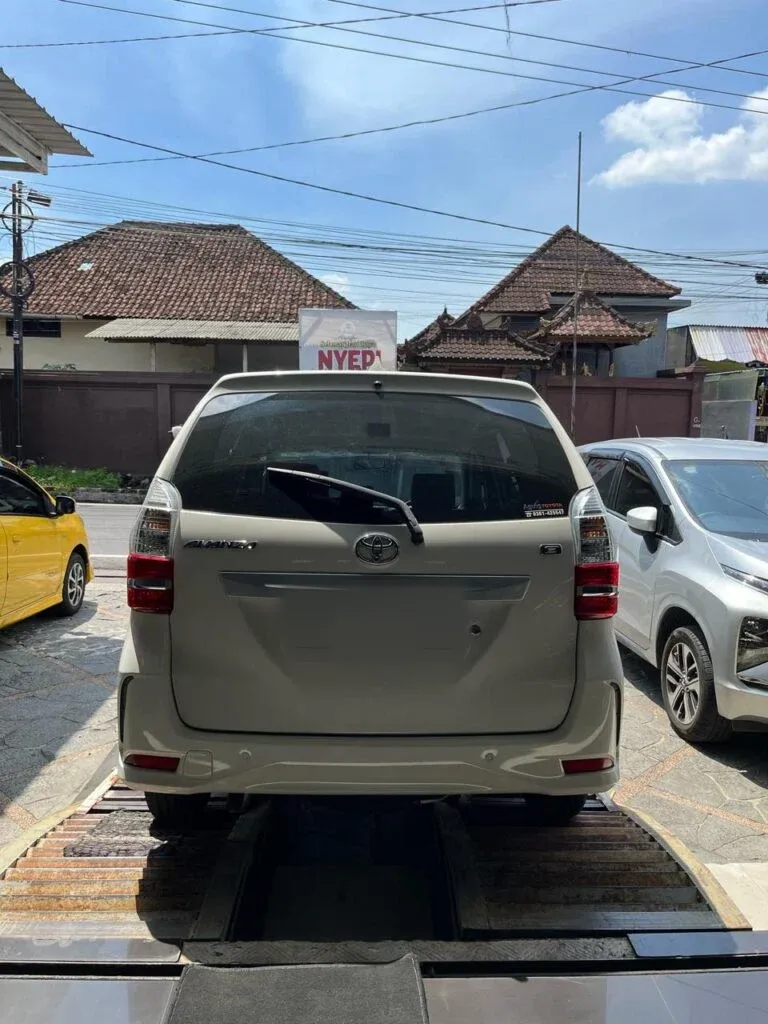 Toyota avanza photo 3