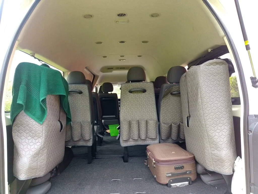 Passenger cabin — Toyota KDH HIROOF Hiace