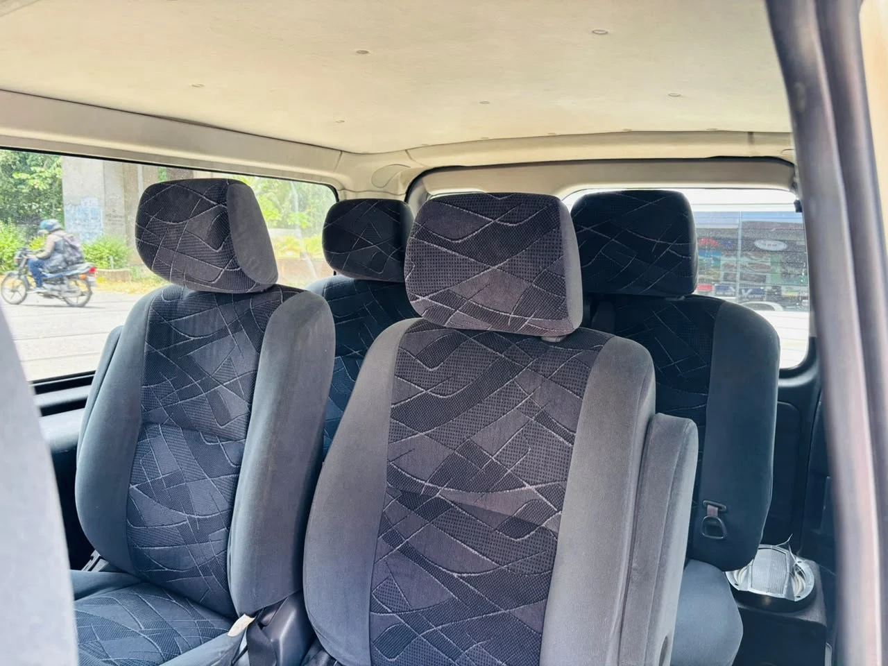 Passenger cabin — TOYOTA KDH Flat Roof