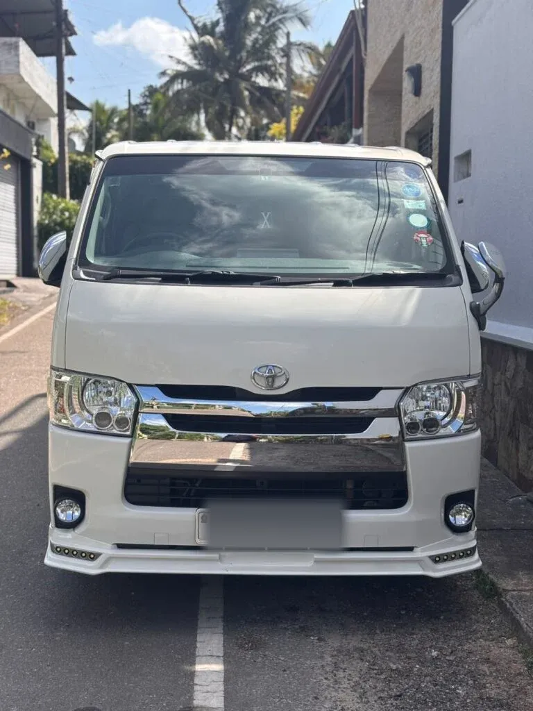 Front — Toyota KDH Flatroof
