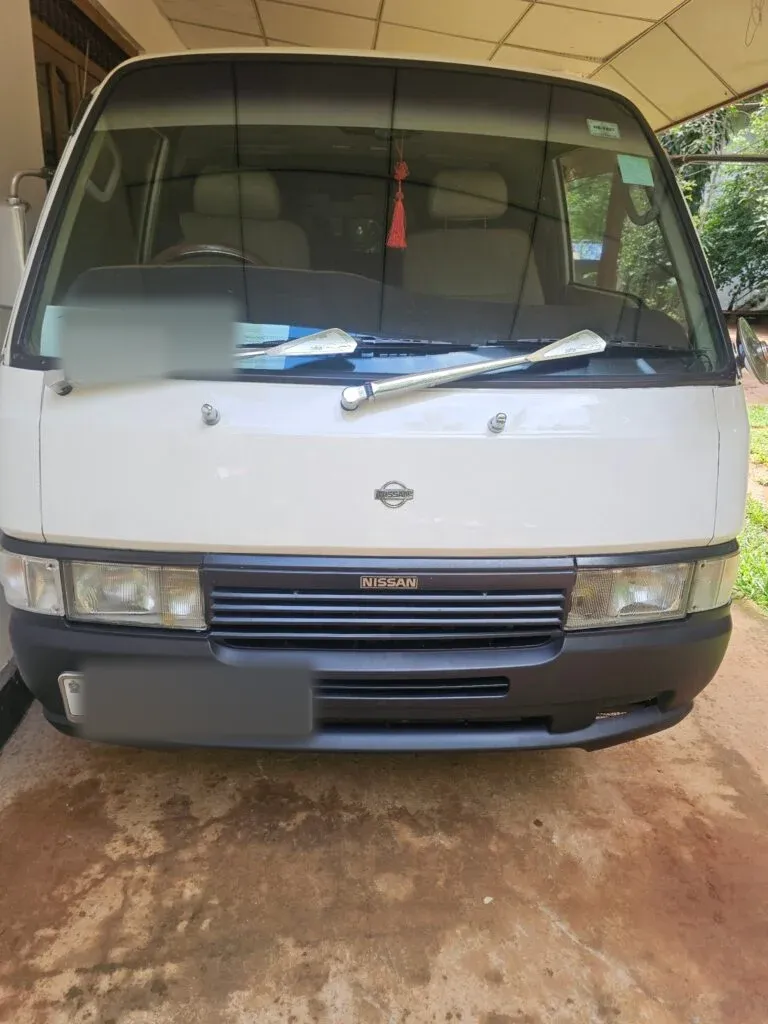 Front — Nissan caravan Qd 32