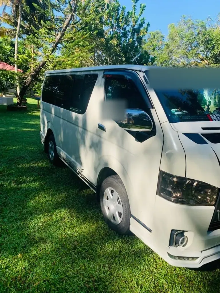 Right side — Toyota KDH