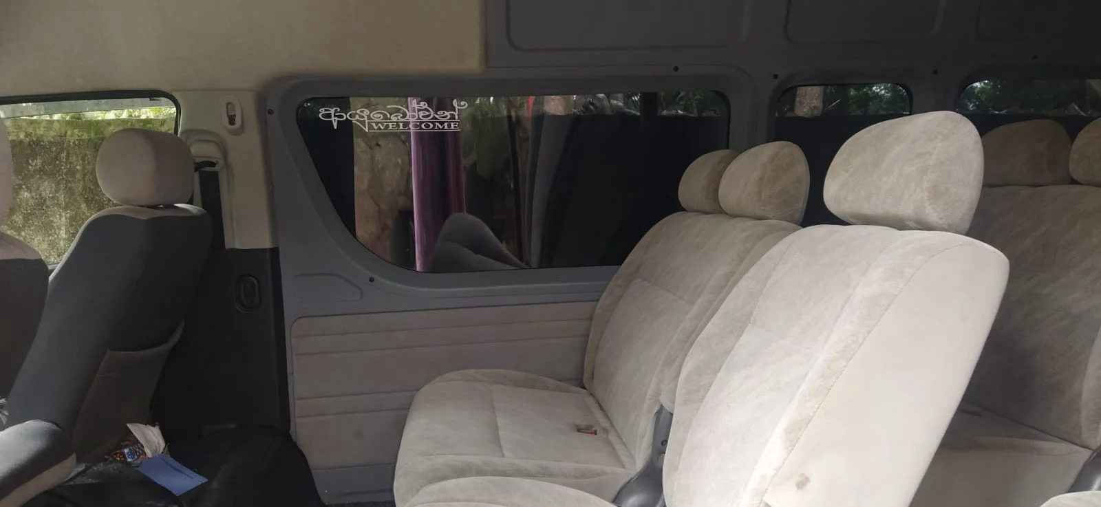 Interior left — TOYOTA KDH Highroof