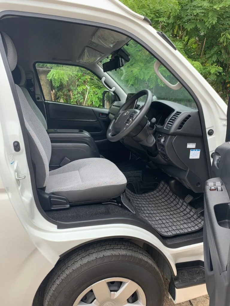Interior right — Kdh Toyota