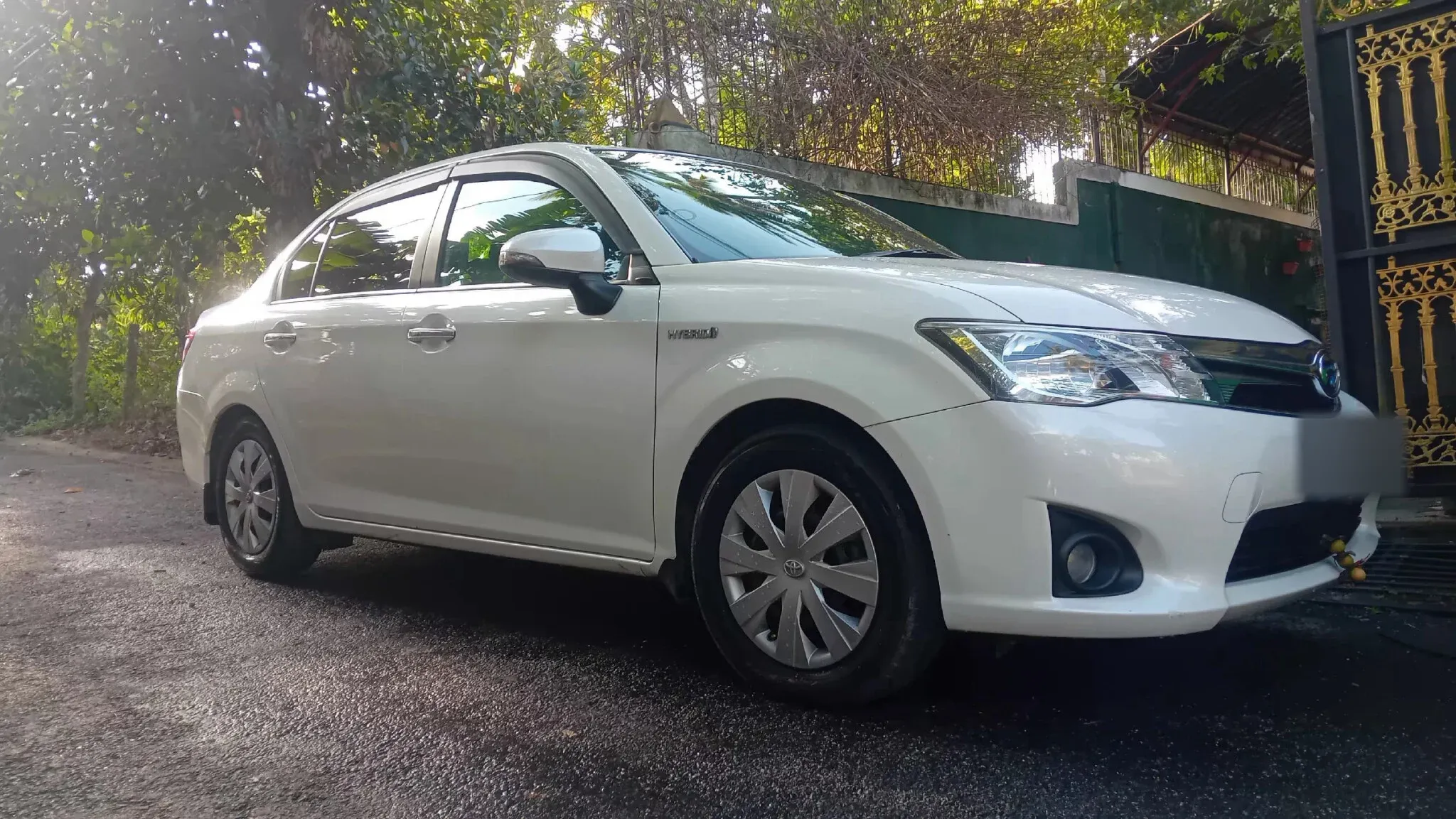 Right side — toyota axio