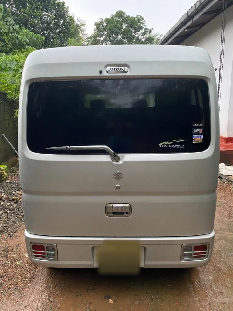 Rear — Suzuki Every