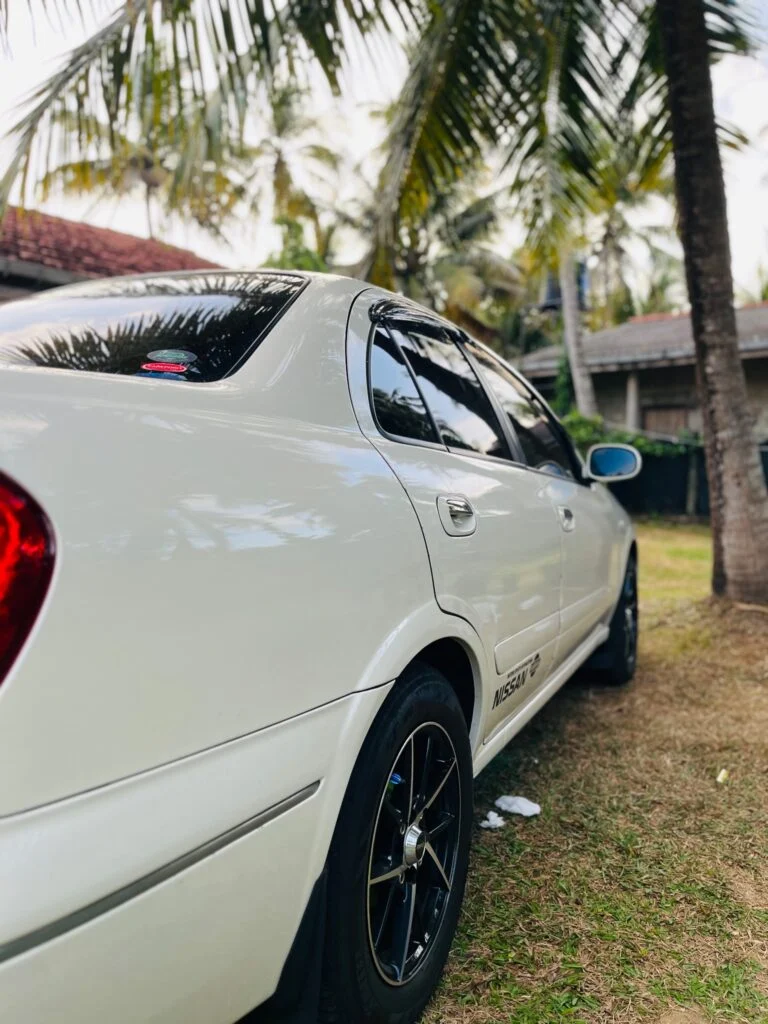 Right side — Nissan N17