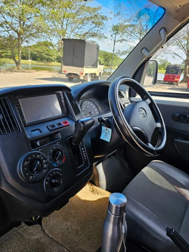 Dashboard — Toyota Townace