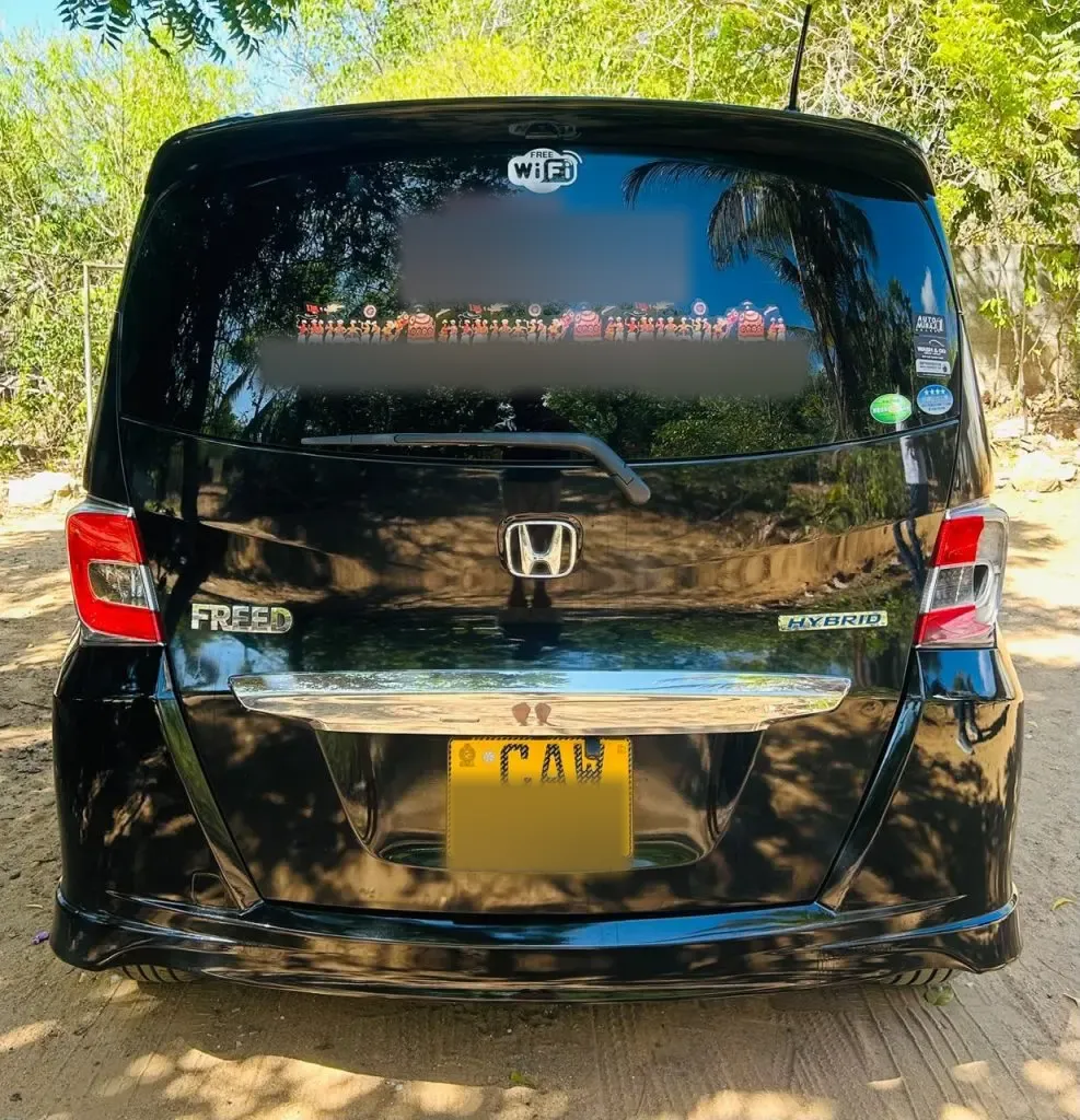 Rear — Honda Freed