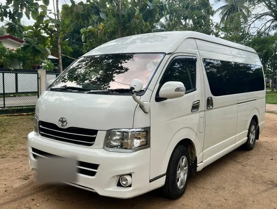 Right side — TOYOTA KDH Highroof