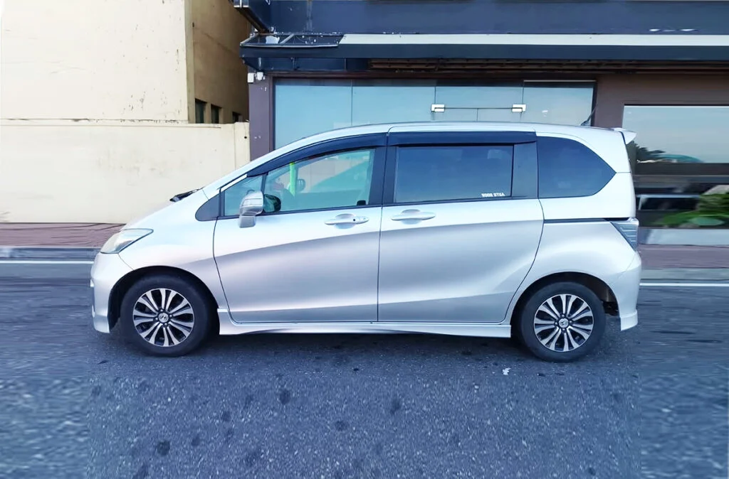 Left side — Honda Freed