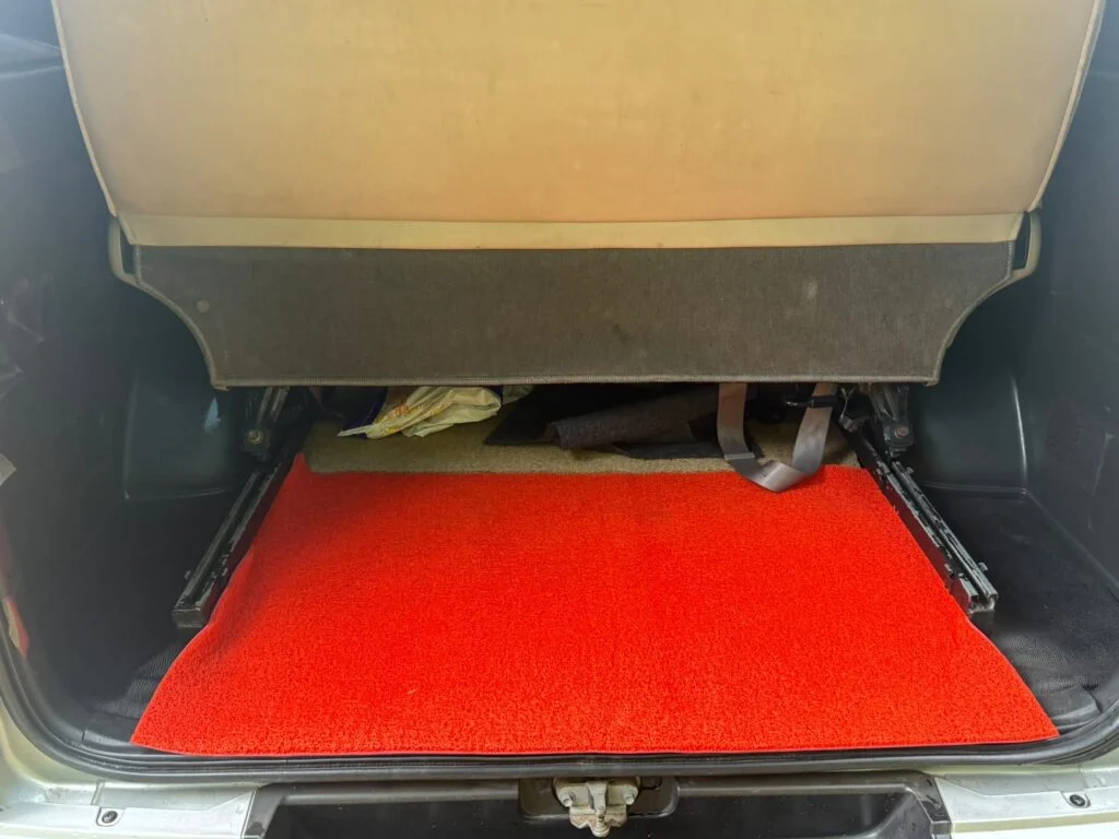 Boot / luggage area — Toyota Kdh flat roof