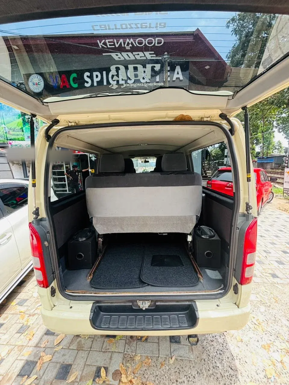 Boot / luggage area — TOYOTA KDH Flat Roof