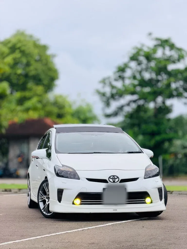 Front — Toyota Prius
