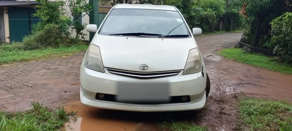 Front — Toyota Prius