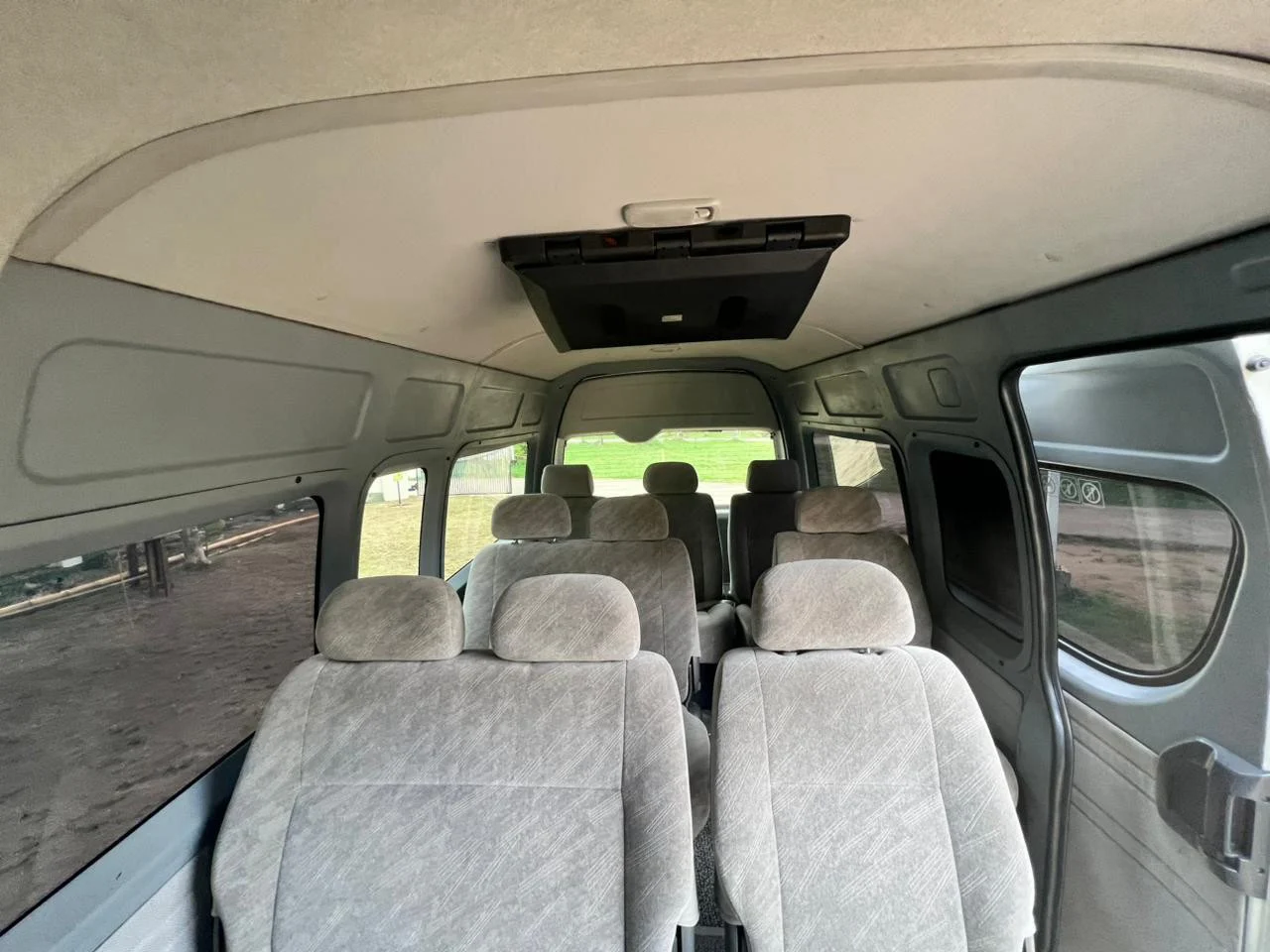 Passenger cabin — TOYOTA KDH Highroof