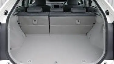 Boot / luggage area — Toyota Prius