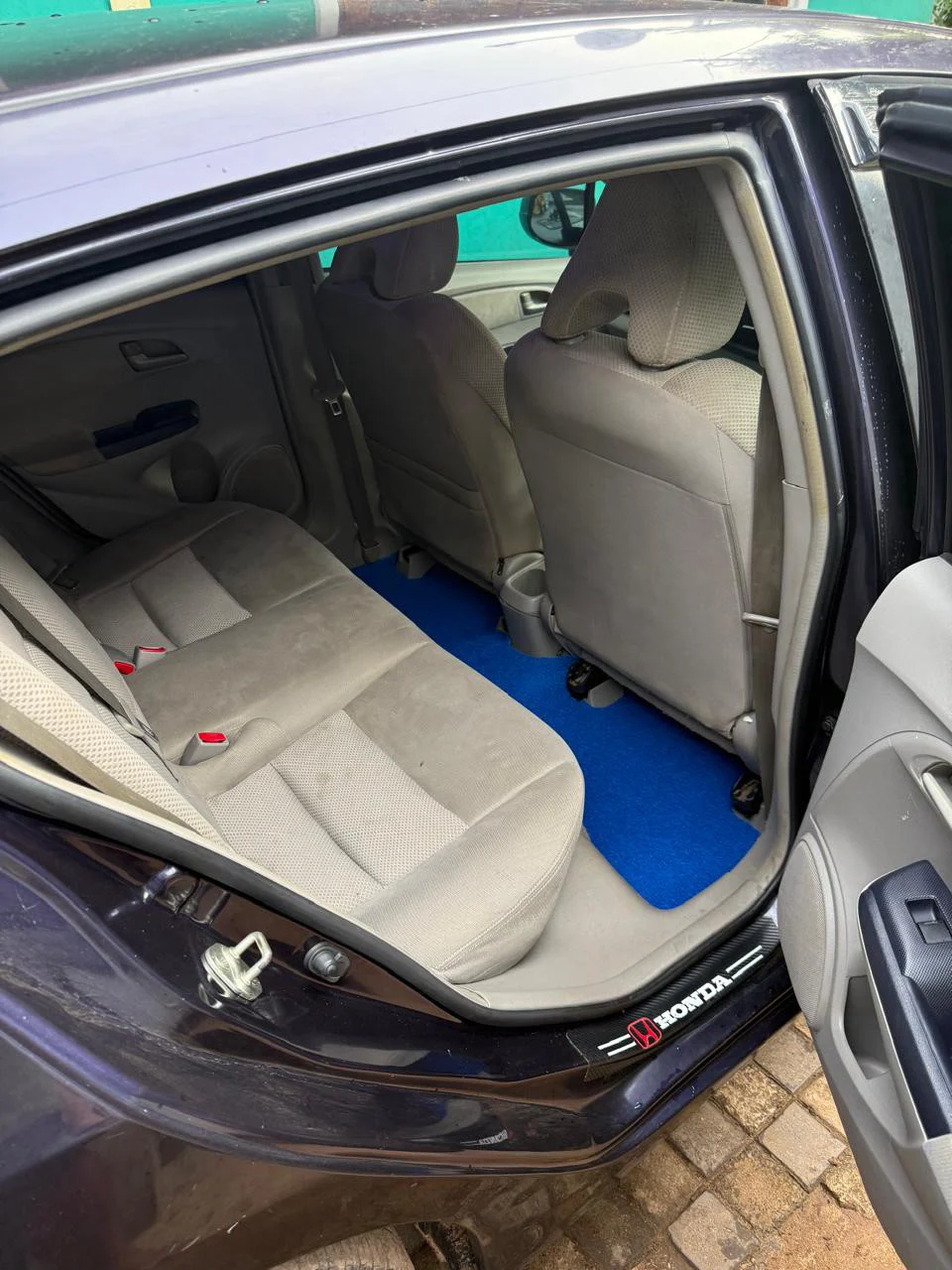 Interior left — HONDA Insight