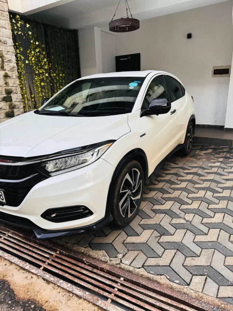 Left side — Honda Vezel