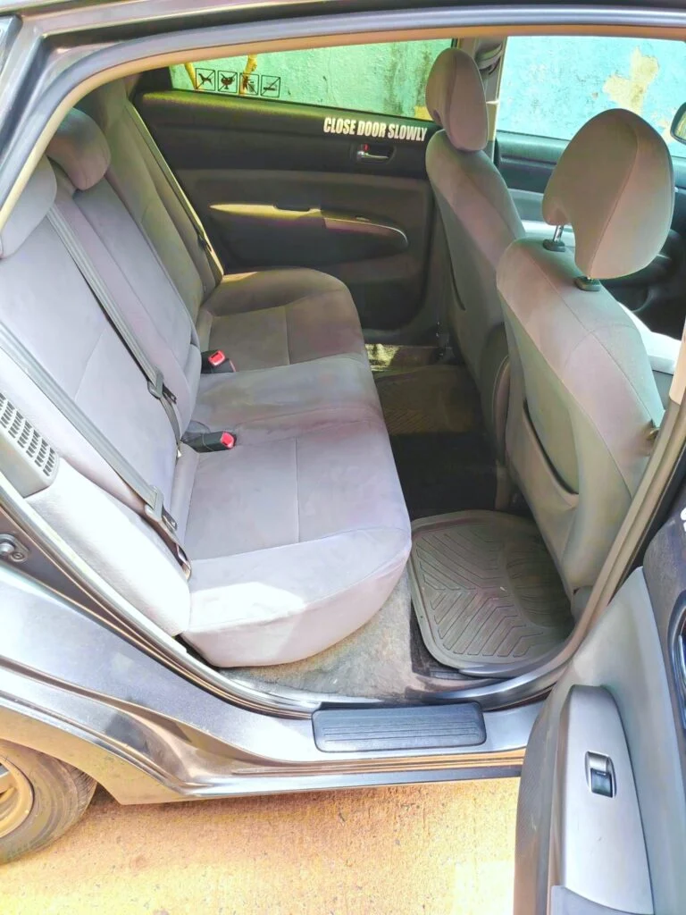 Passenger cabin — Toyota Prius 20