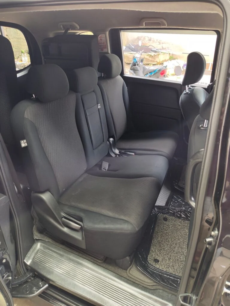 Interior left — Honda FREED