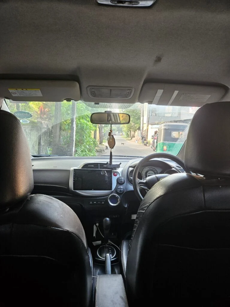 Dashboard — Honda Fit shuttel