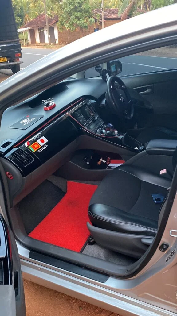 Dashboard — Toyota Prius