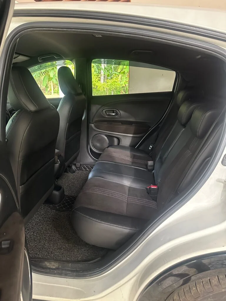 Passenger cabin — Honda Vezel