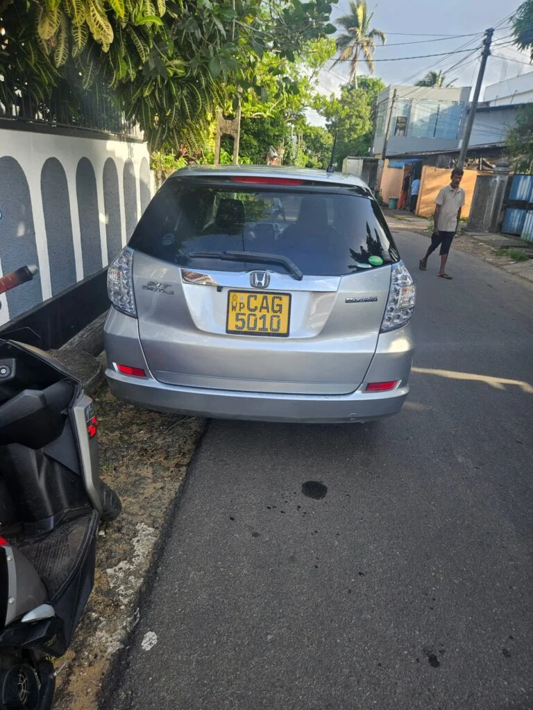 Rear — Honda Fit shuttel