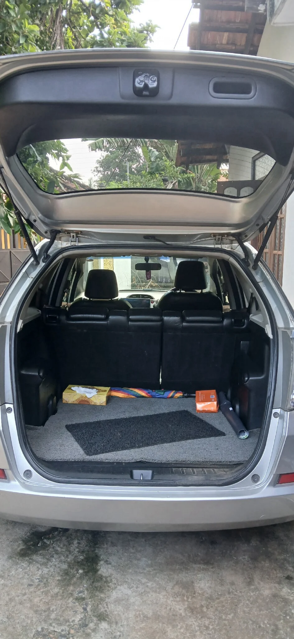 Boot / luggage area — HONDA Fit