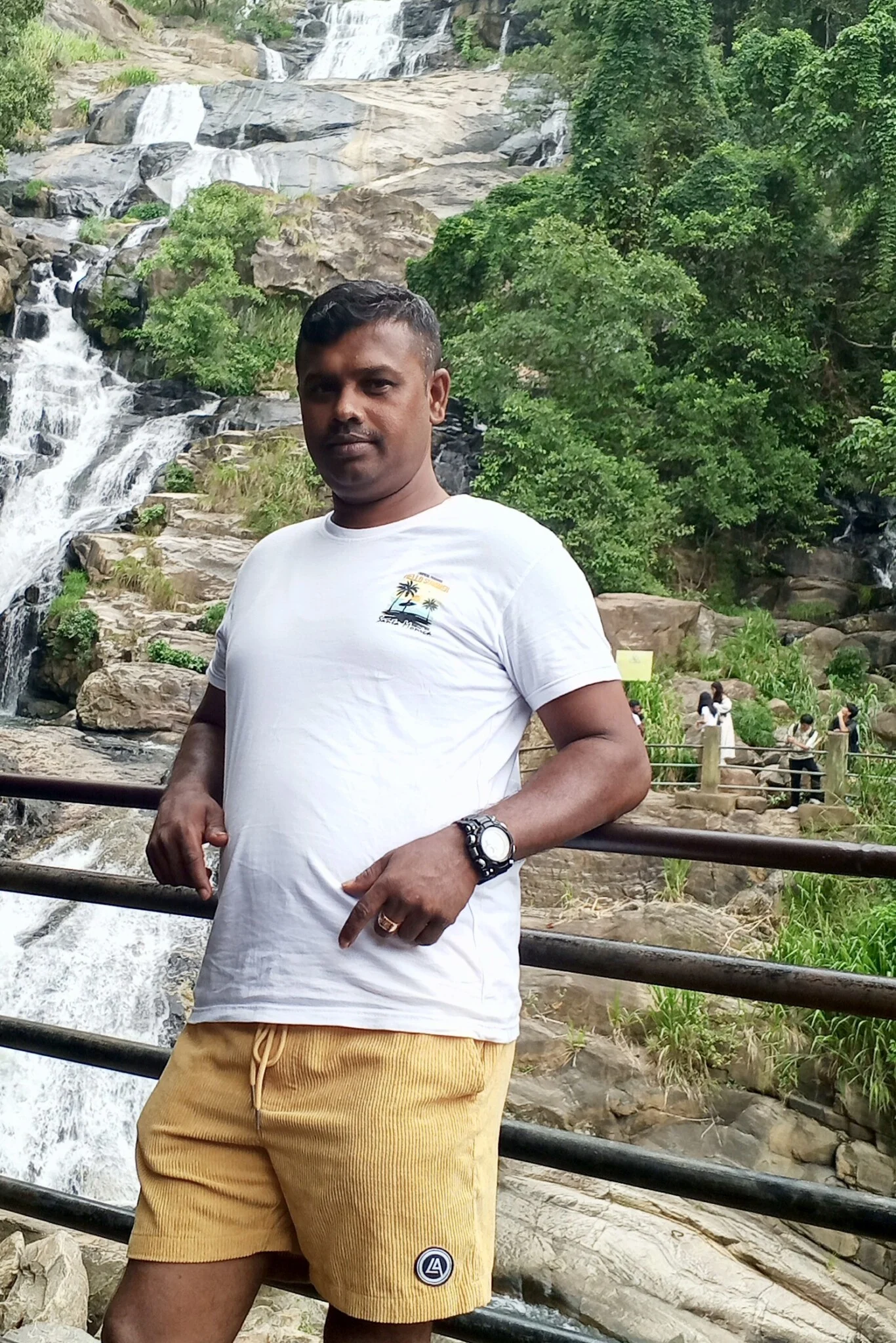 Duminda gallery image 3