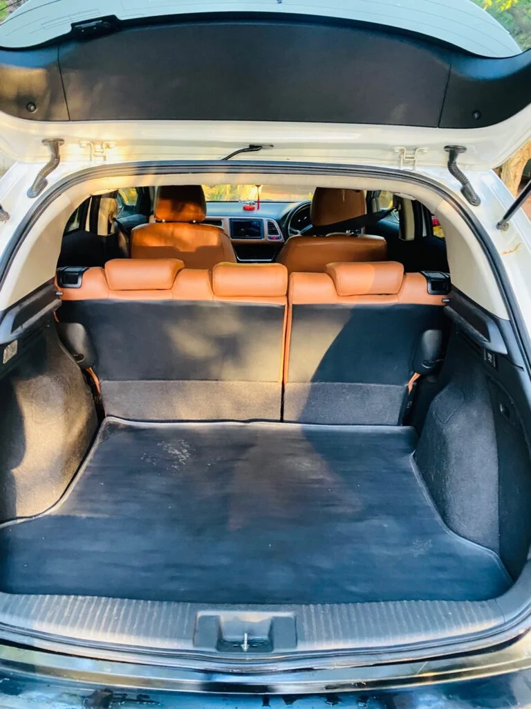 Boot / luggage area — Honda Vezel
