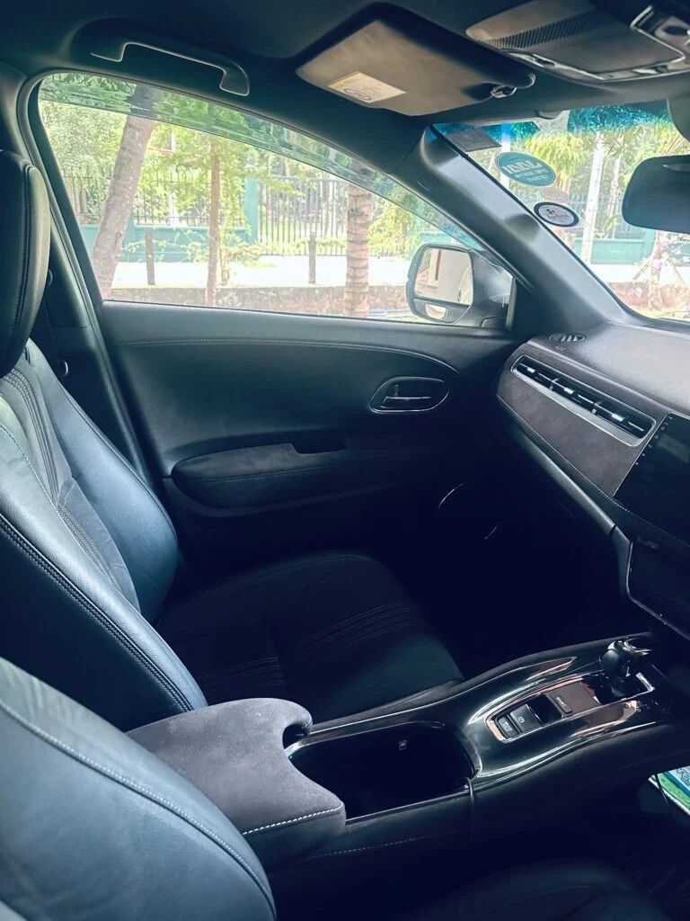 Interior right — Honda Vezel
