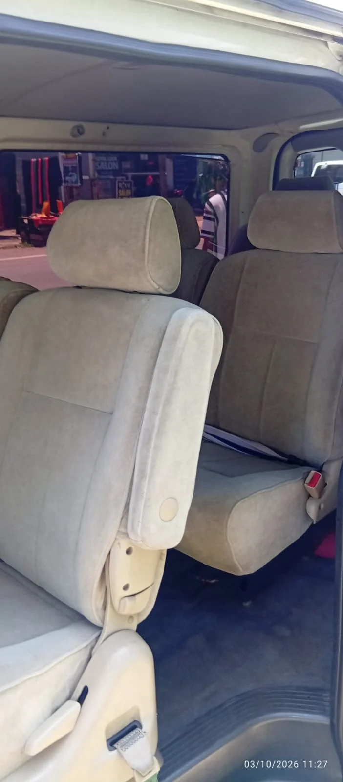 Interior right — TOYOTA KDH