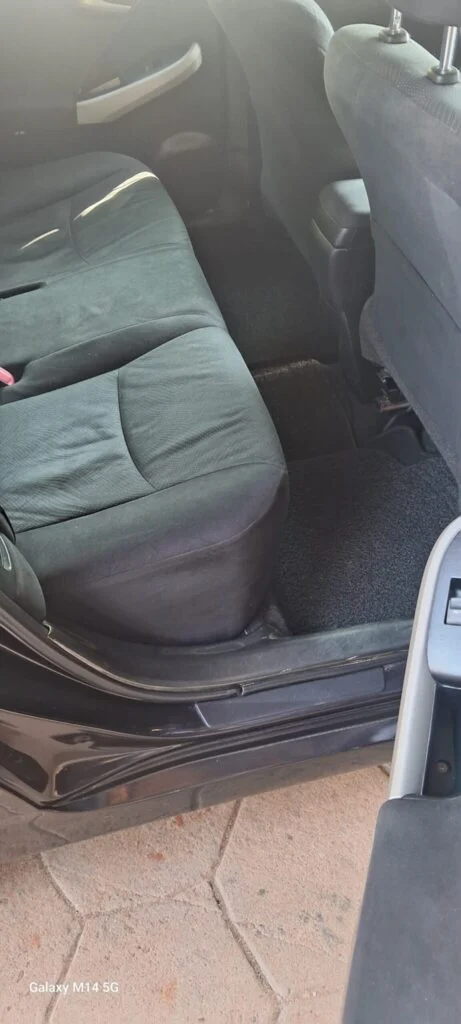 Interior right — Toyota Prius