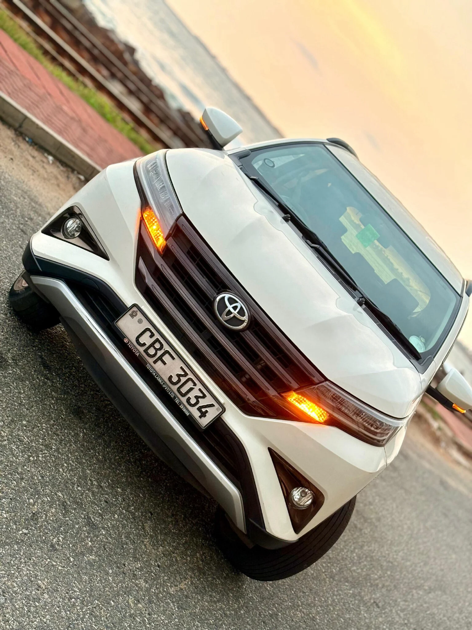 Front — TOYOTA rush