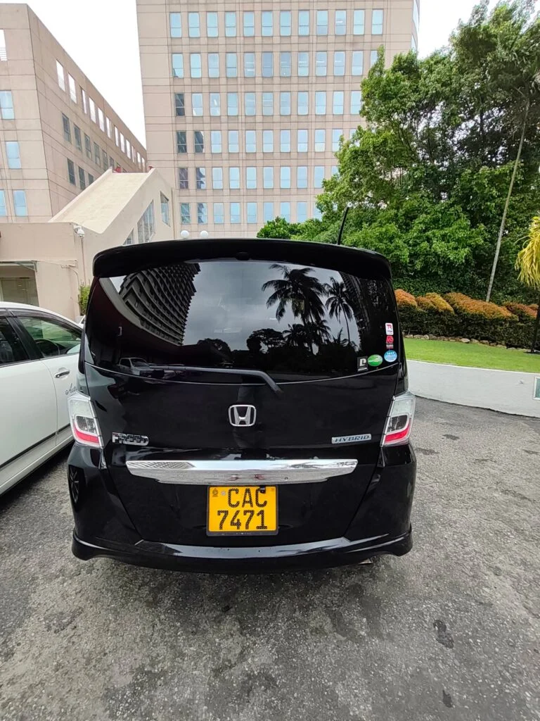 Rear — Honda FREED