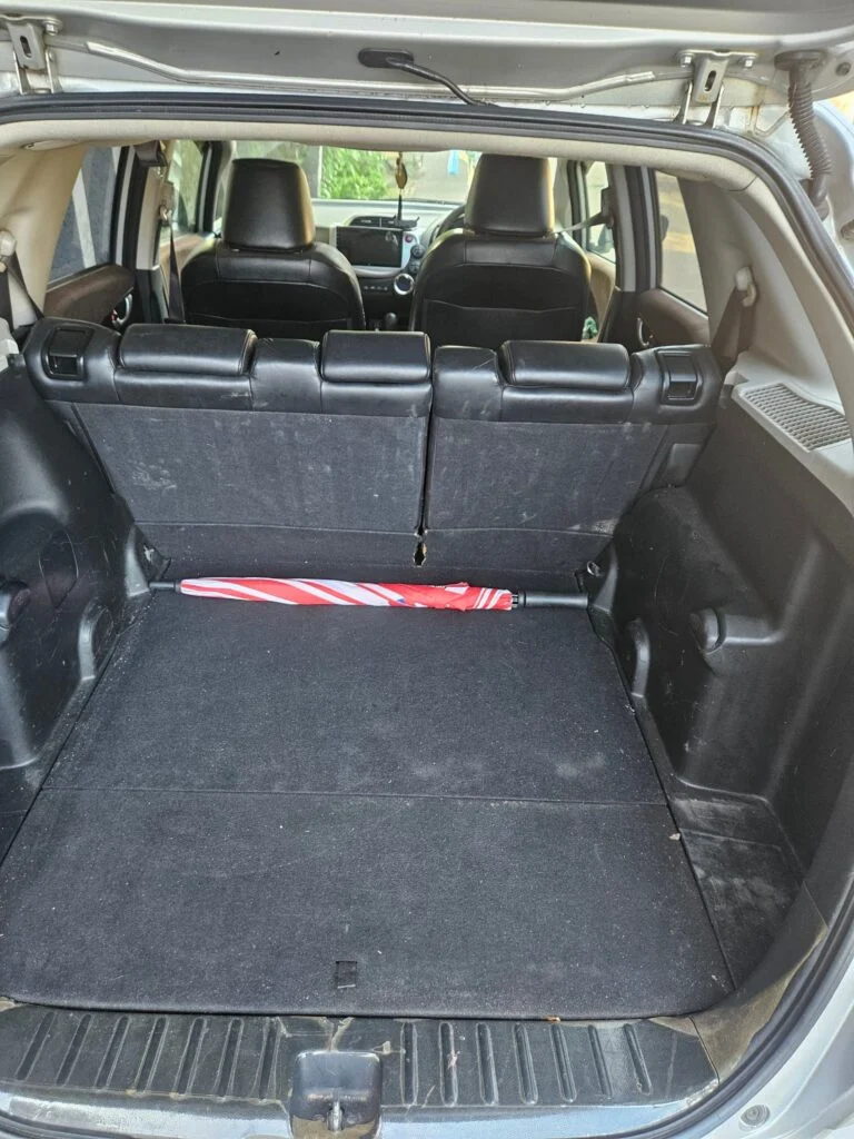 Boot / luggage area — Honda Fit shuttel