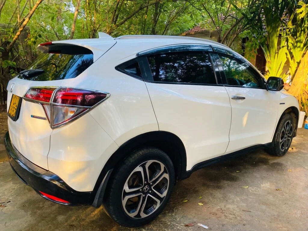 Right side — Honda Vezel
